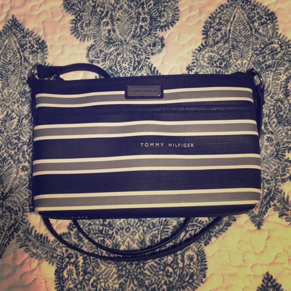 Tommy Hilfiger Crossbody Bag